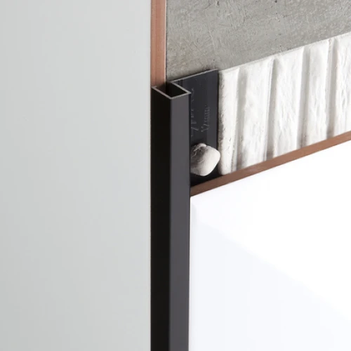 كورنر بيت 10 ملم اسود مفرش ستانلس ستيل مربع الشكل